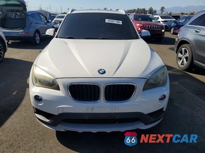 Piąte zdjęcie samochodu w środku: 2015 BMW X1 SDRIVE28I VIN:WBAVM1C54FVW56833 - miniatura