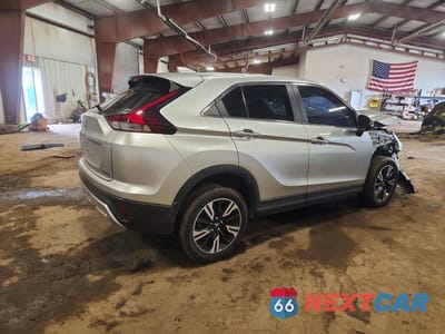 Trzecie zdjęcie samochodu z tyłu: 2024 MITSUBISHI ECLIPSE CROSS SE VIN:JA4ATWAAXRZ004856 - miniatura