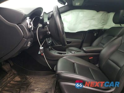 Zdjęcie 7 z 12 samochodu: 2020 MERCEDES-BENZ GLA 250 4MATIC VIN:W1NTG4GB0LU029477 - miniatura