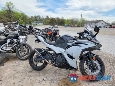 2025 KAWASAKI EX500 H ML5EXGH11SDA40782 - główne zdjęcie licytacji z USA - miniatura