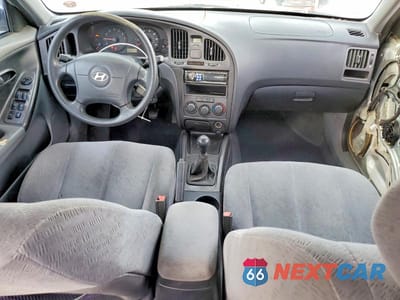 Zdjęcie 8 z 13 samochodu: 2004 HYUNDAI ELANTRA GLS VIN:KMHDN46D84U788458 - miniatura