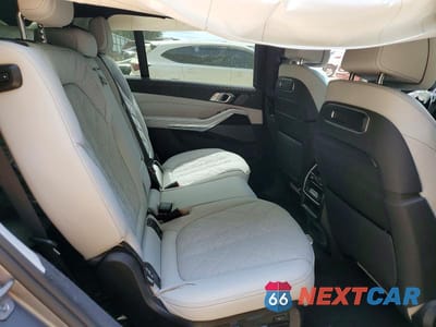 Zdjęcie 11 z 13 samochodu: 2025 BMW X7 XDRIVE40I VIN:5UX23EM08S9Z90447 - miniatura