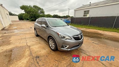 2020 BUICK ENVISION ESSENCE LRBFXCSAXLD155972 - główne zdjęcie licytacji z USA - miniatura