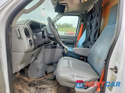 Zdjęcie 7 z 13 samochodu: 2018 FORD ECONOLINE E450 SUPER DUTY CUTAWAY VAN VIN:1FDXE4FS7JDC18930 - miniatura