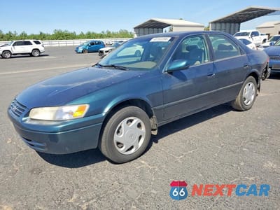 1998 TOYOTA CAMRY LE V6 JT2BF22K7W0091383 - główne zdjęcie licytacji z USA - miniatura