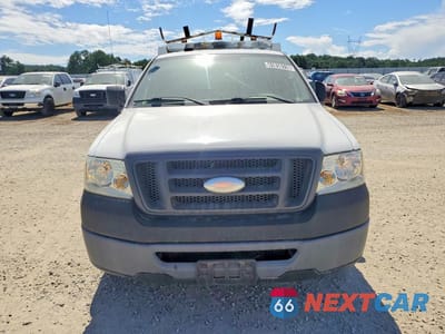 Piąte zdjęcie samochodu w środku: 2008 FORD F150 UTILITY / SERVICE TRUCK VIN:1FTRF122X8KB94806 - miniatura