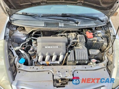 Zdjęcie 11 z 12 samochodu: 2008 HONDA FIT VIN:JHMGD38458S039404 - miniatura