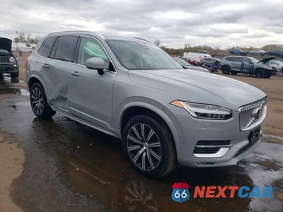 Czwarte zdjęcie samochodu z boku: 2024 VOLVO XC90 PLUS VIN:YV4062PE6R1201921 - miniatura