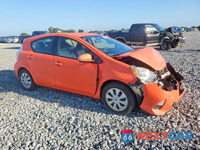 Czwarte zdjęcie samochodu z boku: 2014 TOYOTA PRIUS C TWO VIN:JTDKDTB3XE1082312 - miniatura