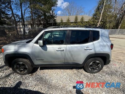 Czwarte zdjęcie samochodu z boku: 2015 JEEP RENEGADE LATITUDE VIN:ZACCJBBH0FPB67317 - miniatura