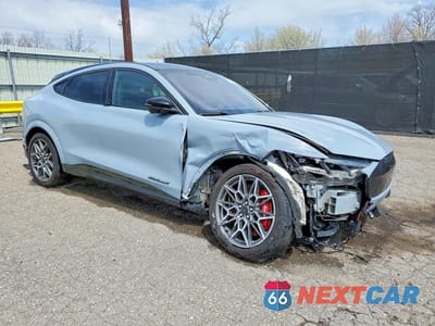 Czwarte zdjęcie samochodu z boku: 2024 FORD MUSTANG MACH-E GT VIN:3FMTK4SX5RMA10957 - miniatura