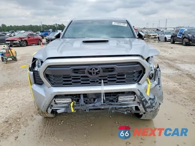 Piąte zdjęcie samochodu w środku: 2026 TOYOTA TACOMA TRD SPORT VIN:3TMKB5FN3TM054252 - miniatura