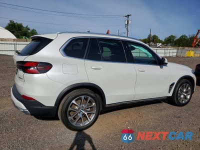 Trzecie zdjęcie samochodu z tyłu: 2026 BMW X5 XDRIVE40I VIN:5UX23EU0XT9229646 - miniatura
