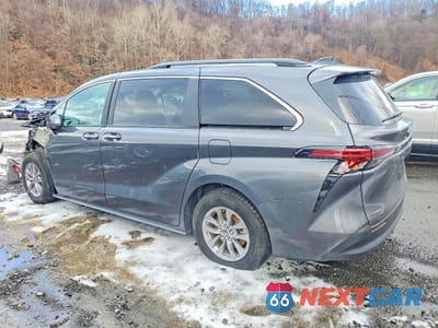 Drugie zdjęcie samochodu z przodu: 2025 TOYOTA SIENNA XLE 8-PASSENGER VIN:5TDYRKEC6SS242010 - miniatura