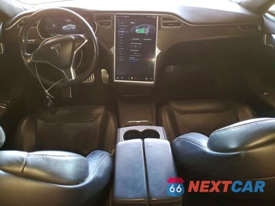 Zdjęcie 8 z 12 samochodu: 2016 TESLA MODEL S VIN:5YJSA1E44GF158912 - miniatura