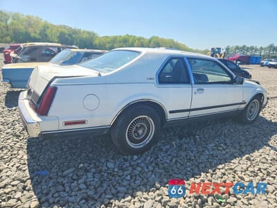 Trzecie zdjęcie samochodu z tyłu: 1988 LINCOLN MARK VII LSC VIN:1LNBM93E7JY613904 - miniatura