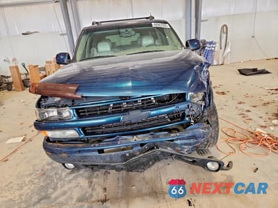 Piąte zdjęcie samochodu w środku: 2005 CHEVROLET TAHOE K1500 VIN:1GNEK13T95R163915 - miniatura