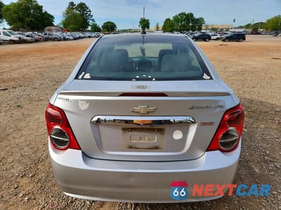 Zdjęcie 6 z 12 samochodu: 2015 CHEVROLET SONIC LTZ VIN:1G1JE5SB0F4111014 - miniatura