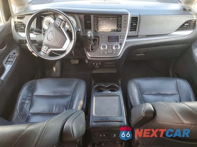 Zdjęcie 8 z 13 samochodu: 2018 TOYOTA SIENNA SE 8-PASSENGER VIN:5TDXZ3DCXJS916130 - miniatura