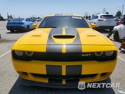 Piąte zdjęcie samochodu w środku: 2017 DODGE CHALLENGER SRT HELLCAT VIN:2C3CDZC91HH616897 - miniatura