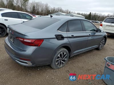 Trzecie zdjęcie samochodu z tyłu: 2022 VOLKSWAGEN JETTA S VIN:3VWCM7BU5NM031806 - miniatura