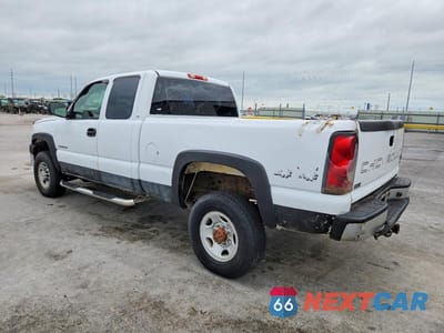 Drugie zdjęcie samochodu z przodu: 2005 CHEVROLET SILVERADO K2500 HEAVY DUTY VIN:1GCHK29U55E205483 - miniatura