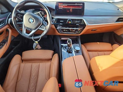 Zdjęcie 8 z 11 samochodu: 2022 BMW 530 I VIN:WBA53BH04NWX54341 - miniatura