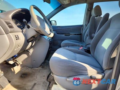 Zdjęcie 7 z 12 samochodu: 2005 TOYOTA SIENNA VIN:5TDBA23C65S034861 - miniatura