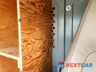 Zdjęcie 10 z 12 samochodu: 2017 CHEV EXPRESS G3500 VIN:1GCZGGFG0H1316391 - miniatura