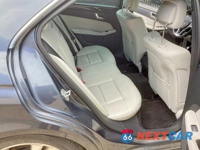 Zdjęcie 6 z 10 samochodu: 2014 MERCEDES-BENZ E 350 VIN:WDDHF5KB1EB057824 - miniatura