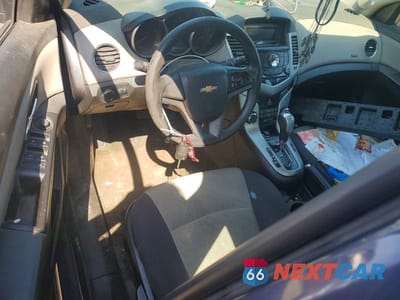 Zdjęcie 8 z 12 samochodu: 2014 CHEVROLET CRUZE LS VIN:1G1PA5SH7E7309371 - miniatura