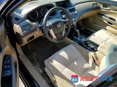 Zdjęcie 8 z 13 samochodu: 2010 HONDA ACCORD LX VIN:1HGCP2F3XAA087084 - miniatura