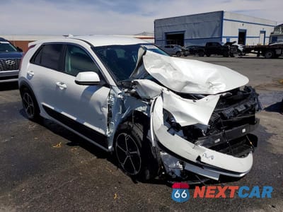 Czwarte zdjęcie samochodu z boku: 2026 KIA NIRO LX VIN:KNDCP3LE6T5330931 - miniatura