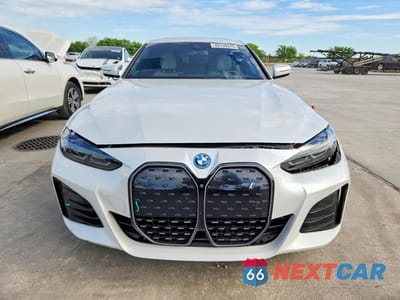 Piąte zdjęcie samochodu w środku: 2022 BMW I4 EDRIVE 40 VIN:WBY73AW01NFN10198 - miniatura