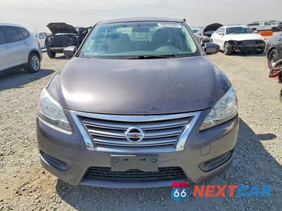 Piąte zdjęcie samochodu w środku: 2015 NISSAN SENTRA SV VIN:3N1AB7AP5FY317891 - miniatura