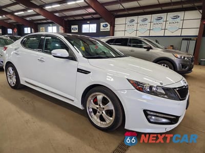 Czwarte zdjęcie samochodu z boku: 2013 KIA OPTIMA SX VIN:5XXGR4A69DG162406 - miniatura