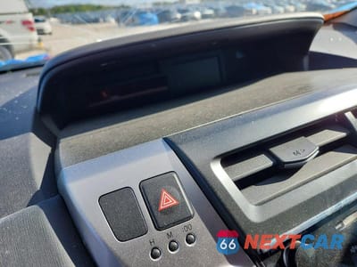 Zdjęcie 9 z 12 samochodu: 2017 TOYOTA PRIUS V THREE VIN:JTDZN3EU2HJ061751 - miniatura