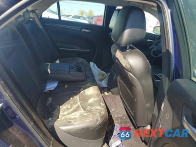 Zdjęcie 10 z 13 samochodu: 2016 CHRYSLER 300 LIMITED VIN:2C3CCAAG5GH295628 - miniatura