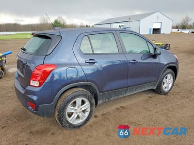 Trzecie zdjęcie samochodu z tyłu: 2019 CHEVROLET TRAX LS VIN:3GNCJNSB0KL181121 - miniatura