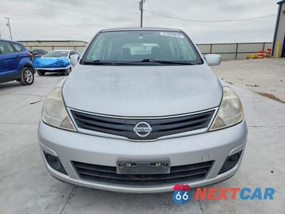 Piąte zdjęcie samochodu w środku: 2011 NISSAN VERSA 1.8 S VIN:3N1BC1CP6BL502549 - miniatura