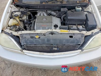 Zdjęcie 11 z 12 samochodu: 2001 LEXUS RX 300 BASE VIN:JTJGF10U710107602 - miniatura