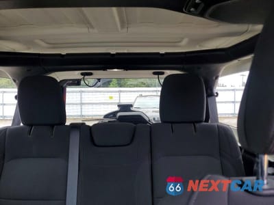 Zdjęcie 10 z 13 samochodu: 2018 JEEP WRANGLER UNLIMITED SPORT VIN:1C4HJXDG4JW153673 - miniatura