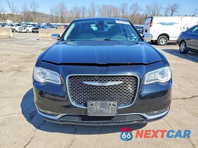 Piąte zdjęcie samochodu w środku: 2016 CHRYSLER 300C VIN:2C3CCAKG4GH296624 - miniatura