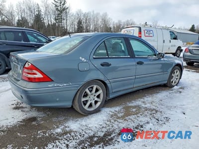 Trzecie zdjęcie samochodu z tyłu: 2005 MERCEDES-BENZ C 240 4MATIC VIN:WDBRF81J45F606898 - miniatura