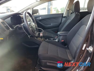 Zdjęcie 7 z 12 samochodu: 2018 KIA FORTE LX VIN:3KPFK4A78JE165486 - miniatura
