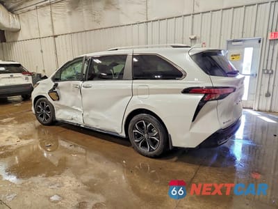 Drugie zdjęcie samochodu z przodu: 2026 TOYOTA SIENNA PLATINUM 7-PASSENGER VIN:5TDESKFC5TS236853 - miniatura