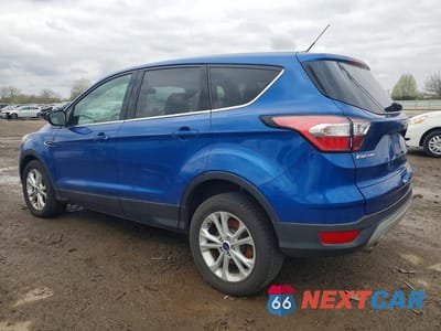 Drugie zdjęcie samochodu z przodu: 2017 FORD ESCAPE SE VIN:1FMCU9GD0HUD94419 - miniatura