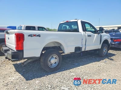 Trzecie zdjęcie samochodu z tyłu: 2024 FORD F250 SUPER DUTY VIN:1FTBF2BAXREC61144 - miniatura