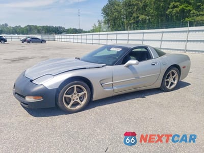 2004 CHEVROLET CORVETTE 1G1YY22G845118199 - główne zdjęcie licytacji z USA - miniatura