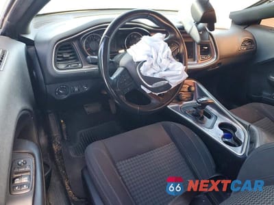 Zdjęcie 8 z 13 samochodu: 2018 DODGE CHALLENGER SXT VIN:2C3CDZAG7JH215152 - miniatura